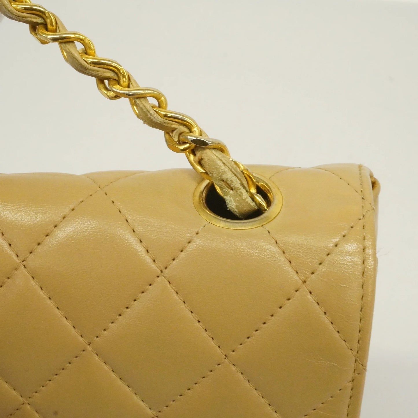 Authenticated used auth chanel matelasse single chain women's leather shoulder bag beige