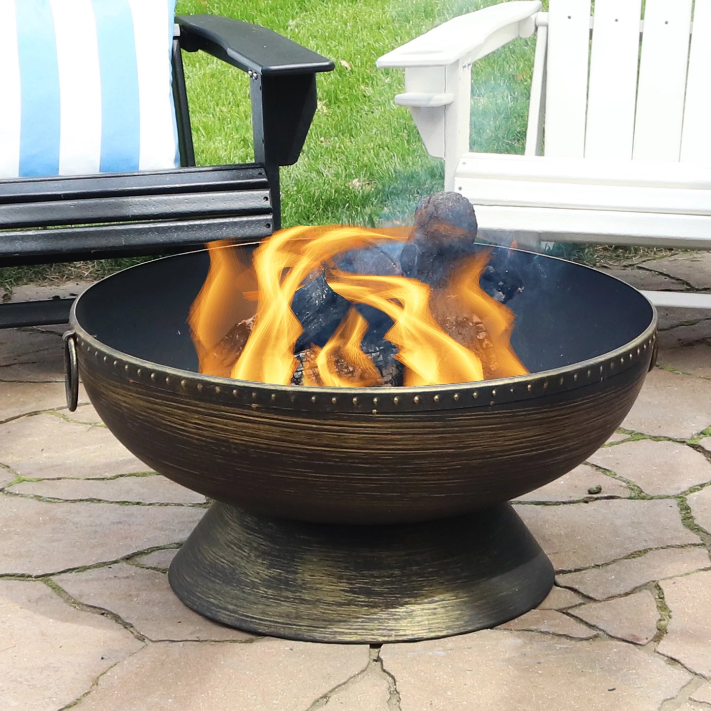 Sunnydaze 30" royal outdoor steel fire pit with spark screen and poker