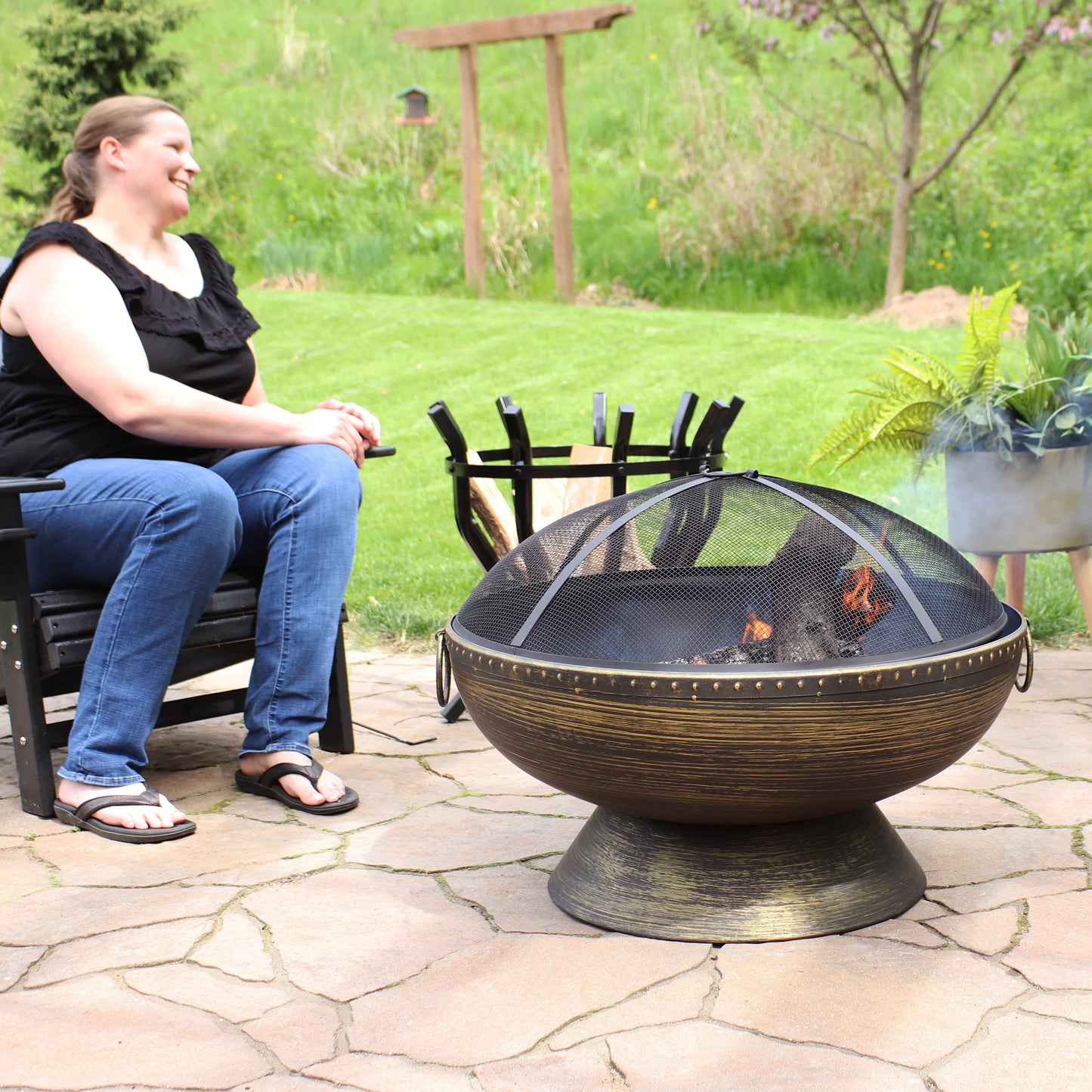 Sunnydaze 30" royal outdoor steel fire pit with spark screen and poker