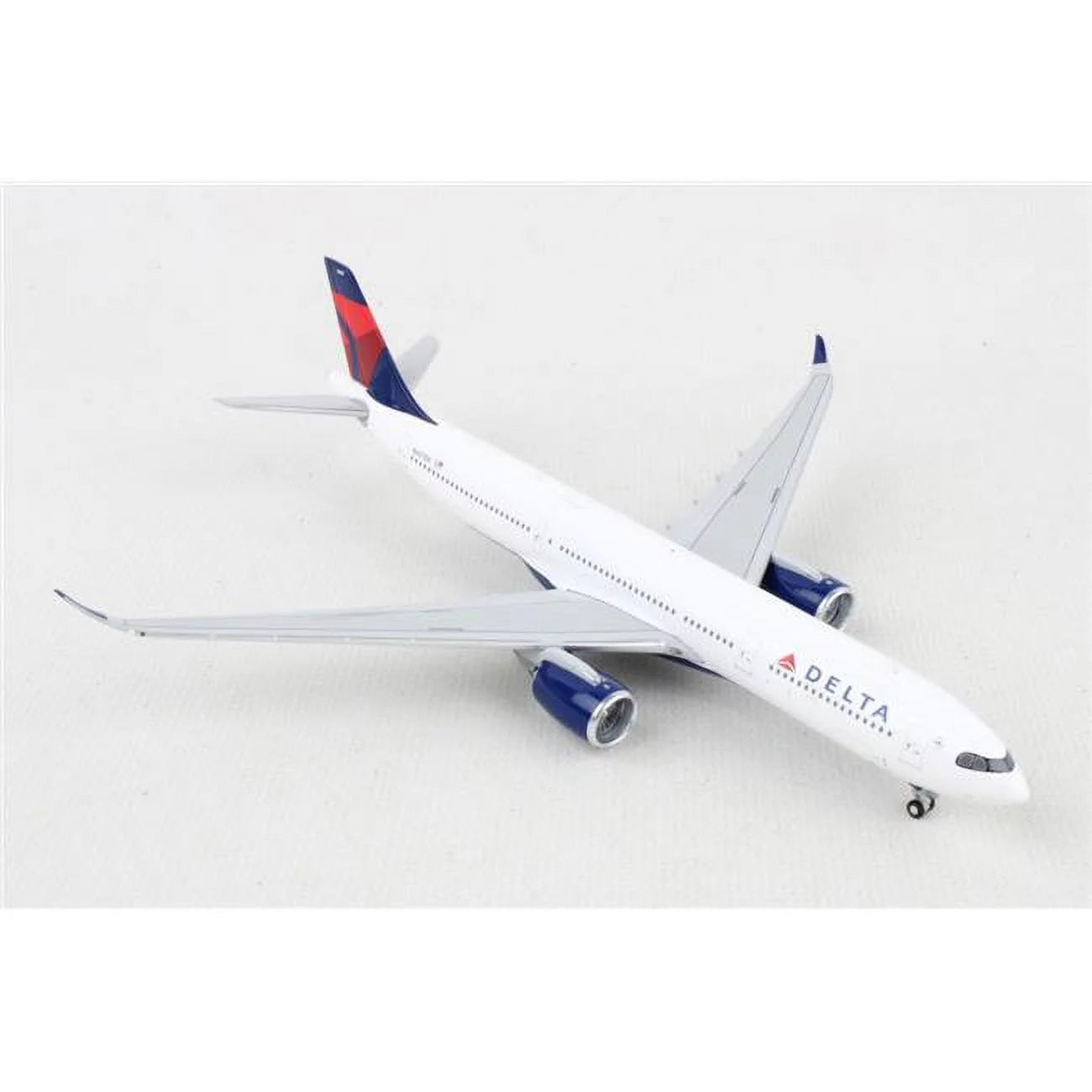 Airbus a330-900 commercial aircraft "delta air lines" white with blue tail 1/400 diecast model airplane by geminijets